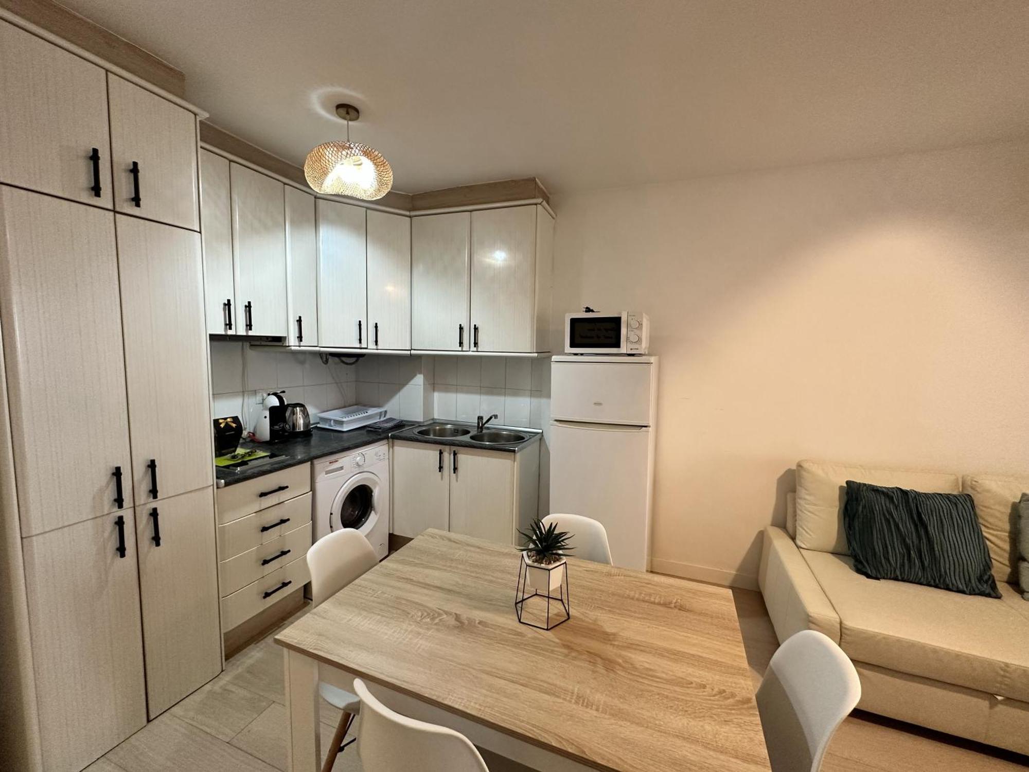 Ver1 - Terraza - 1 Dorm - Wifi - Centro A 100 Metros - Playa A 600 Metros Torremolinos
