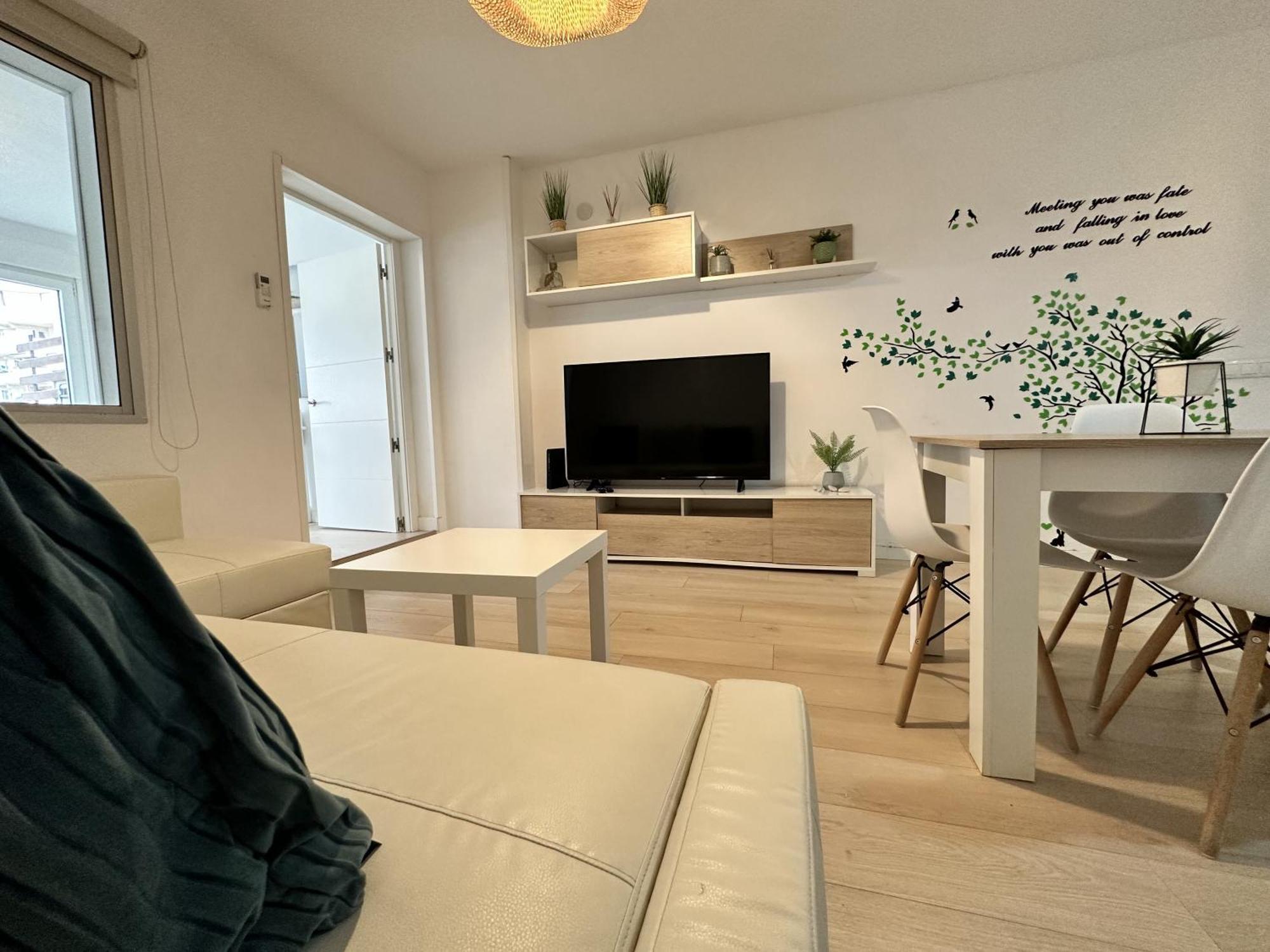 Ver1 - Terraza - 1 Dorm - Wifi - Centro A 100 Metros - Playa A 600 Metros *