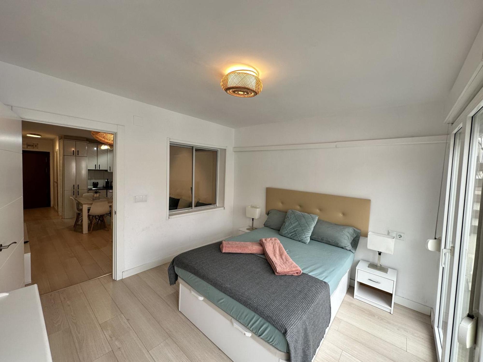 Ver1 - Terraza - 1 Dorm - Wifi - Centro A 100 Metros - Playa A 600 Metros Torremolinos